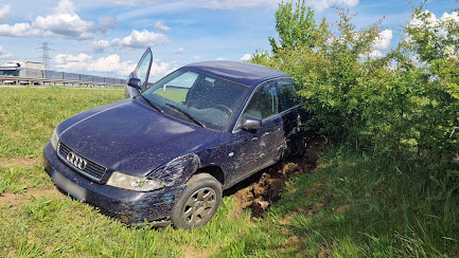Megpördültek az autók az M86-oson – Ford és Audi ütközött Vép közelében
