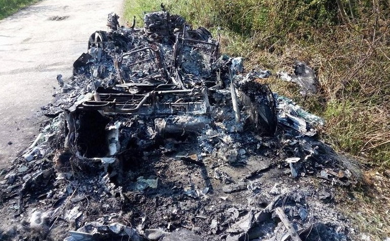 Kiégett autó Vasvár közelében