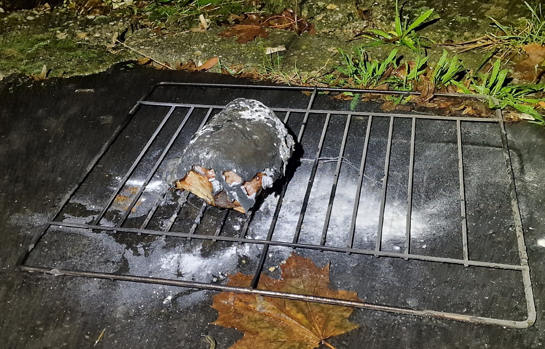 Elszenesedett hús füstölt egy szombathelyi konyhában