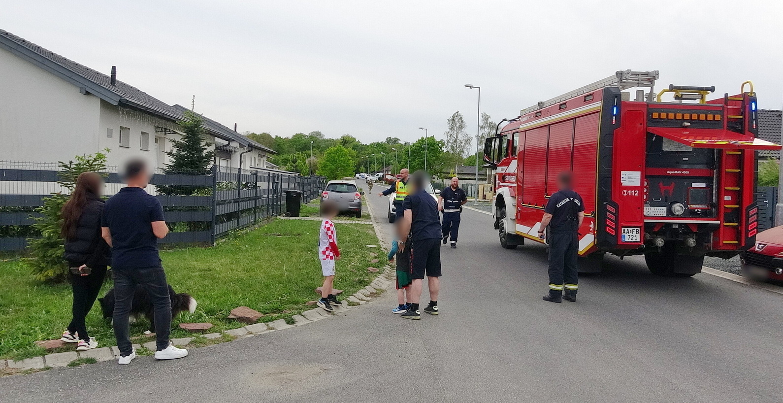 Német repesz-romboló bombák kerültek elő Szombathelyen, a Tóth István utcában Fotó: Tánczos Mihály / 112Press