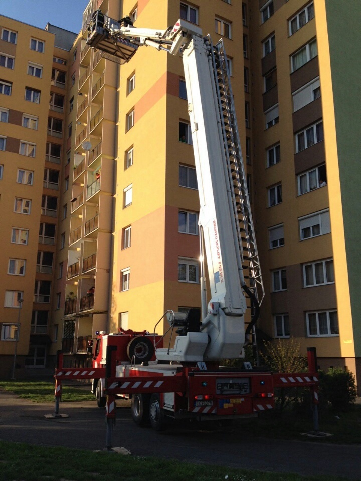 image-f77148e61e3ceacb2d8a51d548c8d5be288202a2c17733320c9ebbf0d5ad4475-V_resized