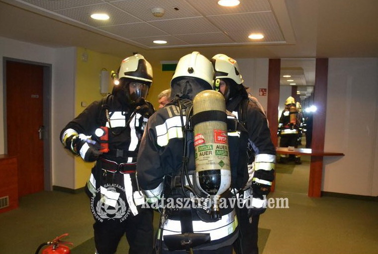 Szállodában gyakorlatozta a csepregi tűztoltók 2