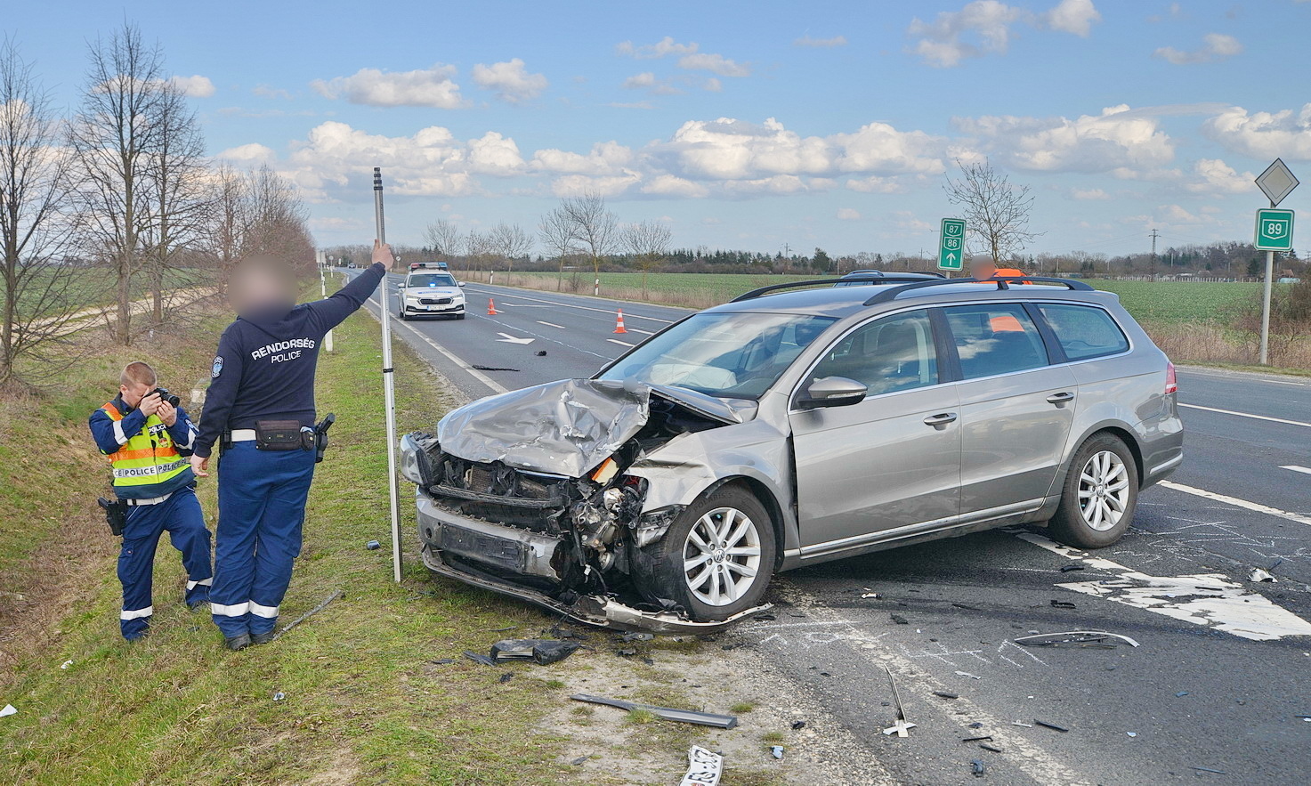 Hárman megsérültek a 89-esen - Hyundai hajtott VW elé Szombathely közelében
