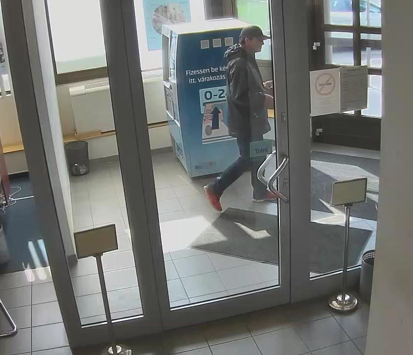 Tolvajt keres a szombathelyi rendőrség