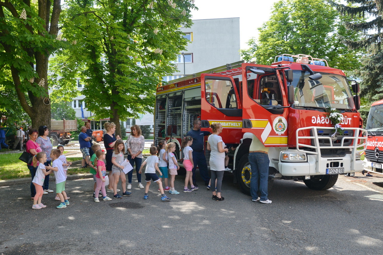 Új tűzoltójármű Szombathelyen