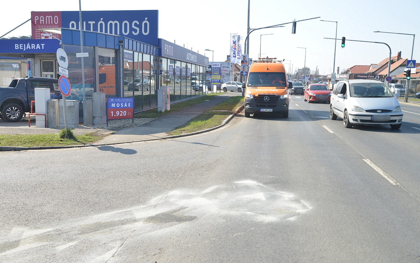 Előzékenységből baleset – Két Ford ütközött Szombathelyen