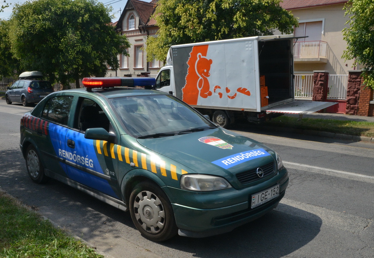 Meg tudta állítani a teherautóját, majd mentőt hívott magához a sofőr