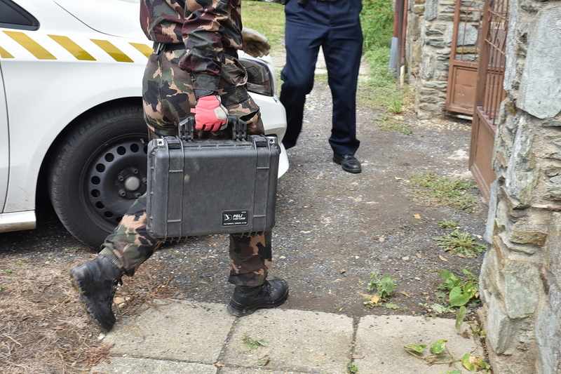 Tűzszerészek munkában