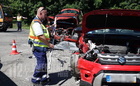 Hárman megsérültek a 87-esen – Suzuki kanyarodott Dacia elé a kőszegfalvi kereszteződésben