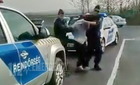 Rendőrök elől menekülők szenvedtek balesetet Győrnél - elfogták a VW utasait