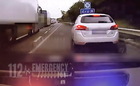 Videó: Leállósávban ügyeskedő sofőrökre vadásztak kamerás autókkal a rendőrök az M7-esen