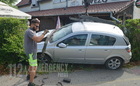 Kávézó kerítését tarolta le egy Opel Táplánszentkereszten, a 87-es főút mellett - kanyart egyenesített ki a sofőr