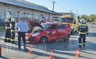 Felborította a Suzukit egy figyelmetlenül megforduló sofőr Opelja Szombathelyen - ismeretlenek a kerekeire állították az autót a rendőrség kiérkezése előtt