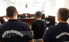 Jogerősen három év letöltendőt kapott az eladó védelmére kelő színészt megverő férfi