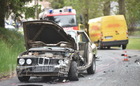 Veterán BMW és Renault futárautó ütközött Csepregen