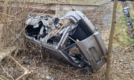 Jogerősen felfüggesztett fogház a halálos baleset okozójának - a mellette ülő felesége halt meg Rábahídvég közelében, a 8-ason