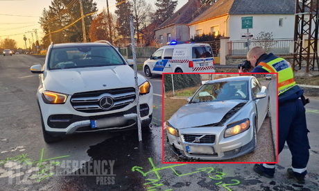 Volvo kanyarodott Mercedes elé Náraiban - megsérült a balesetet okozó fiatal