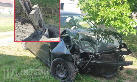Az úti célja közelében aludt el a sofőr - VW ütközött lámpaoszlopnak Vámoscsaládon