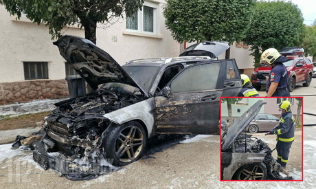 Kiégett egy Mercedes Szombathelyen - nem terjedt át a szomszédos autókra a tűz
