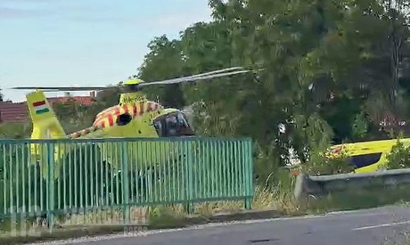 Mentőhelikopter érkezett a cseresznyefáról leeső férfiért Bükön