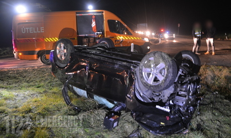 Négyen megsérültek a bobai elágazóban - Mitsubishi hajtott Mercedes oldalába